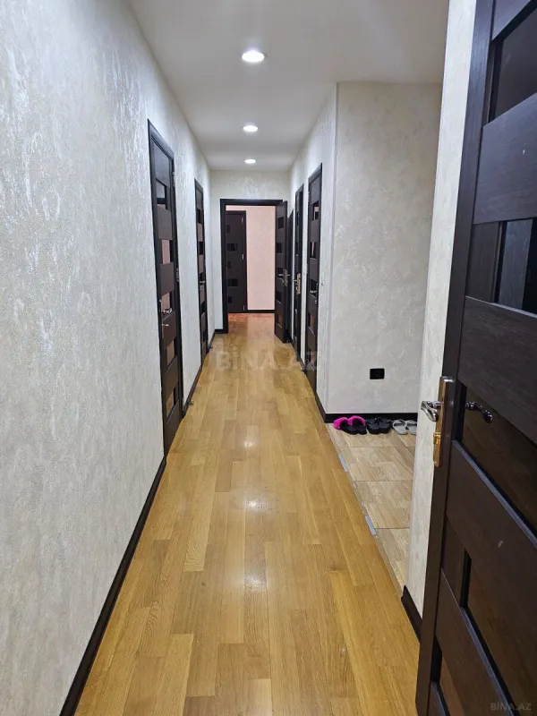Kirayə verilir 4 otaqlı mənzil 200 m²