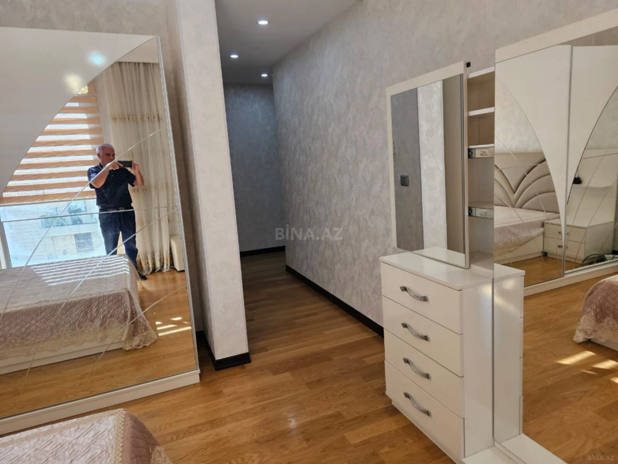Kirayə verilir 4 otaqlı mənzil 200 m²