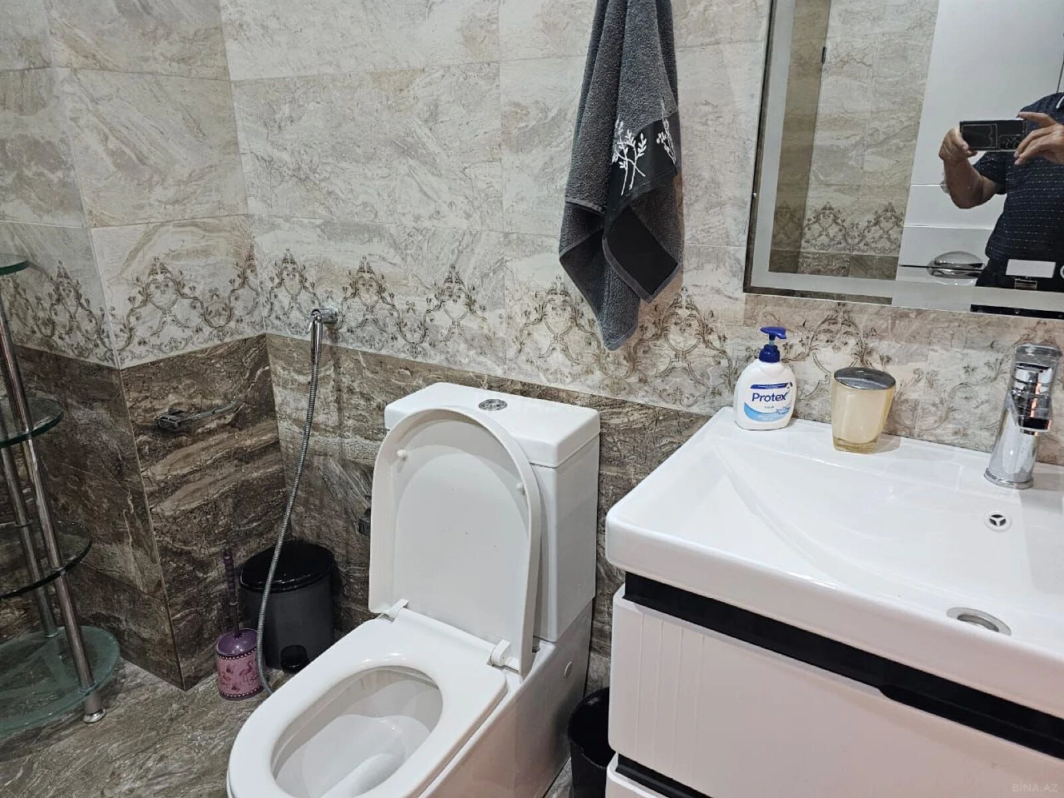Kirayə verilir 4 otaqlı mənzil 200 m²