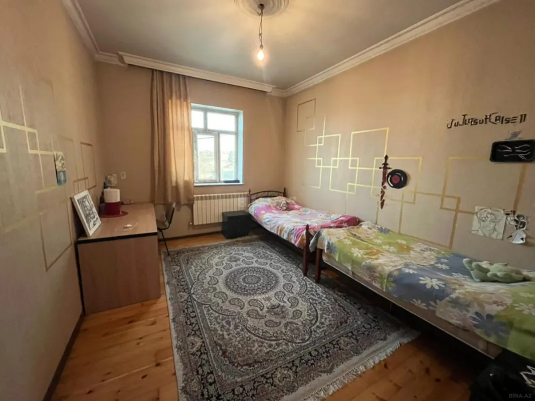 Satılır 5 otaqlı həyət evi 240 m²