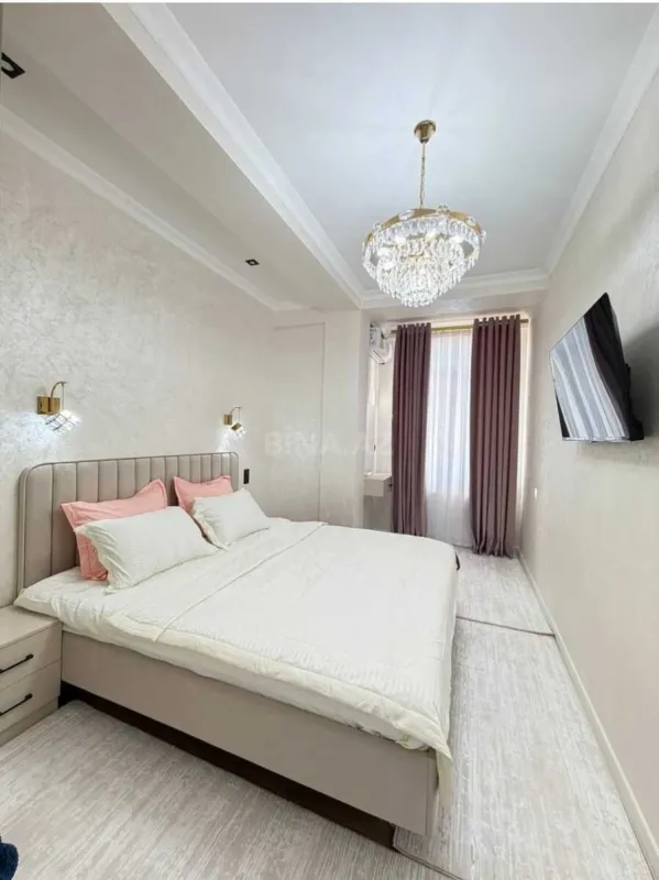 Kirayə verilir 3 otaqlı mənzil 140 m²