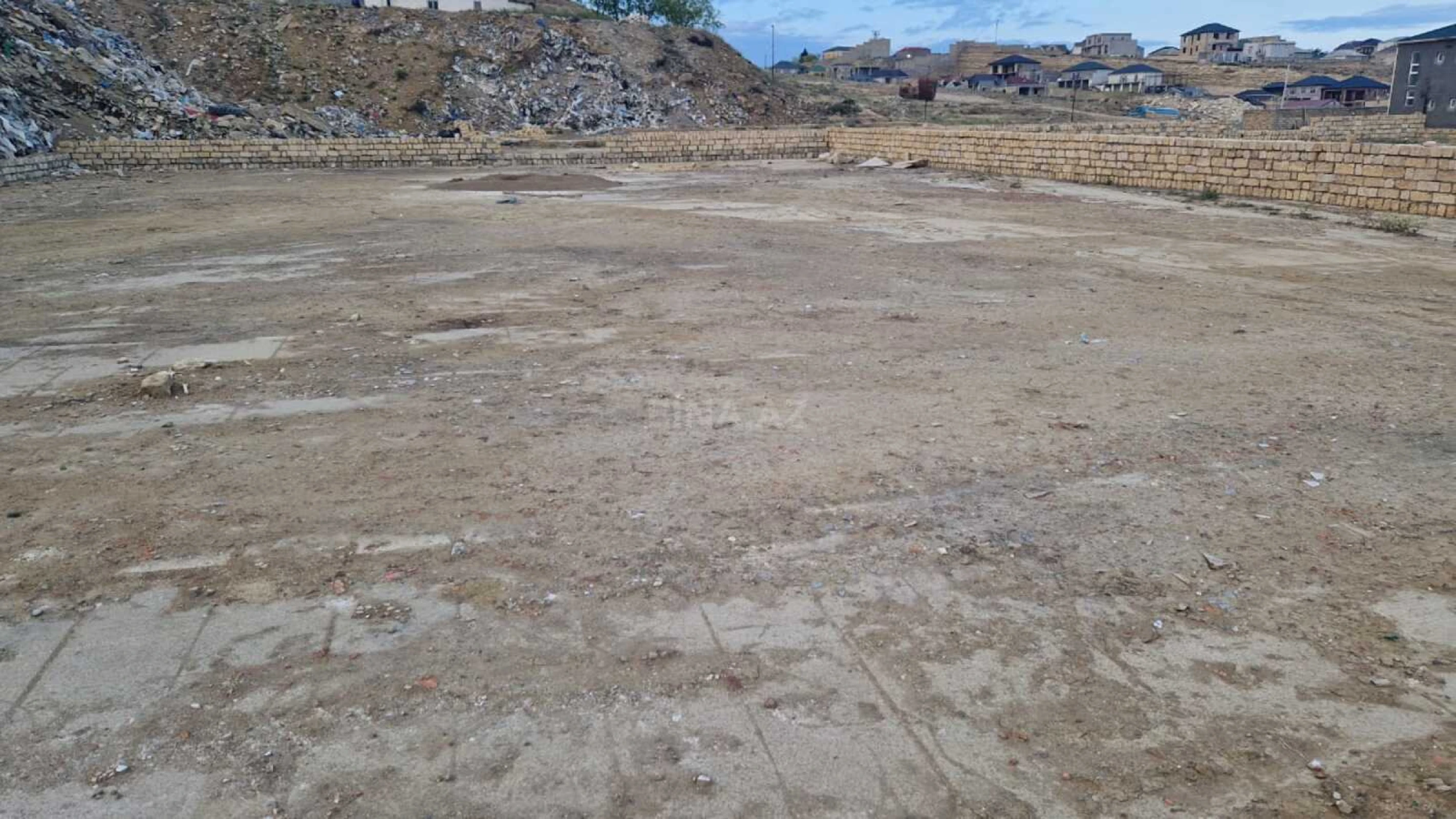 Satılır torpaq sahəsi 12 m²