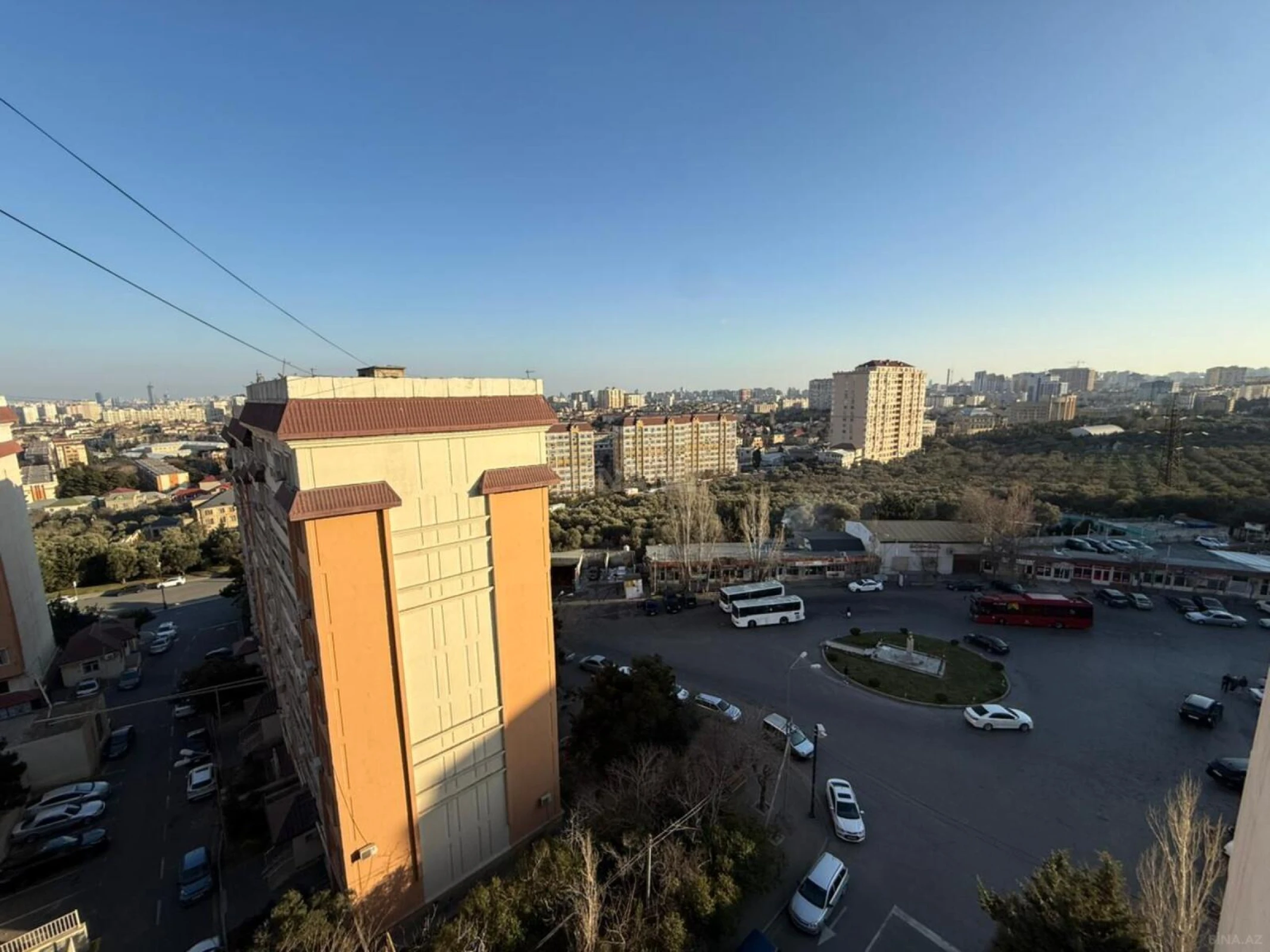 Satılır 4 otaqlı mənzil 115 m²