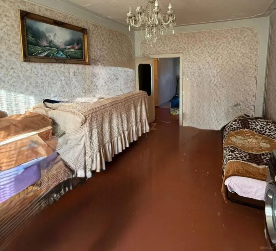 Satılır 4 otaqlı mənzil 115 m²