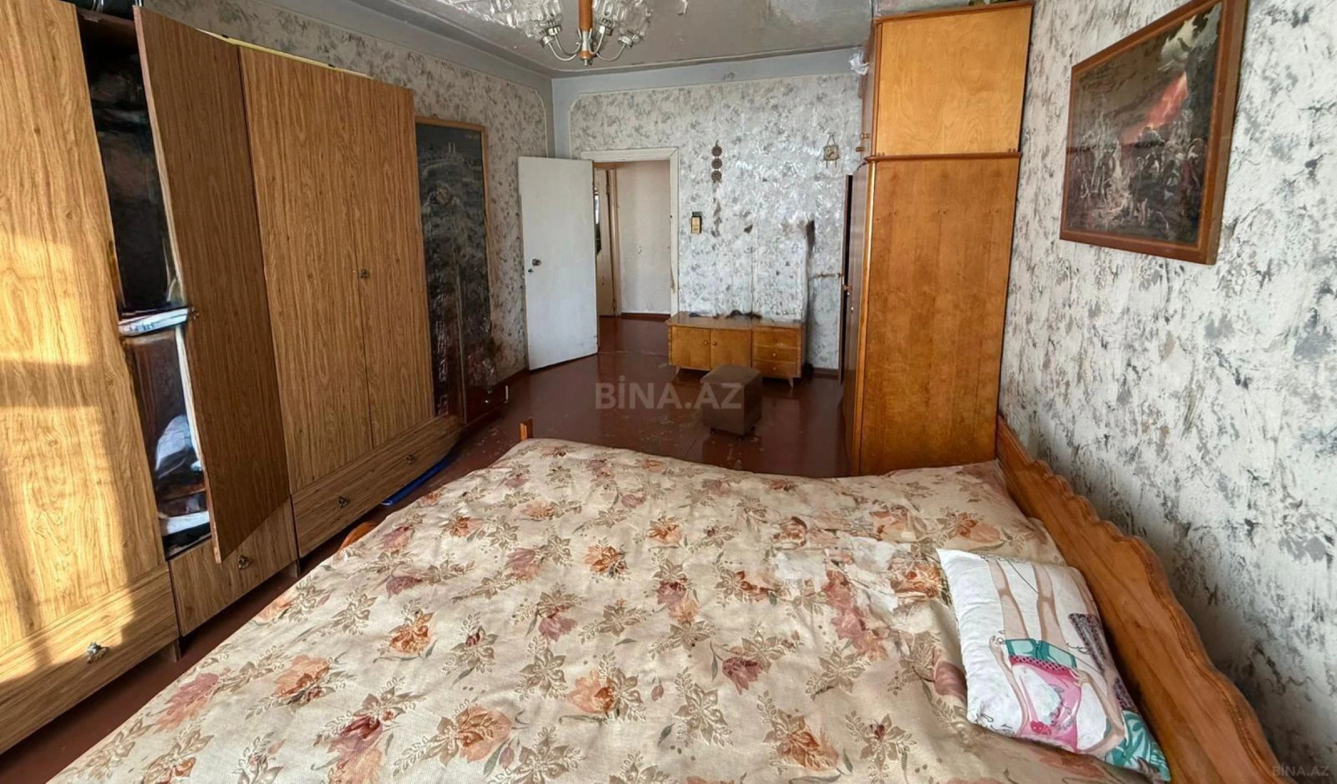 Satılır 4 otaqlı mənzil 115 m²