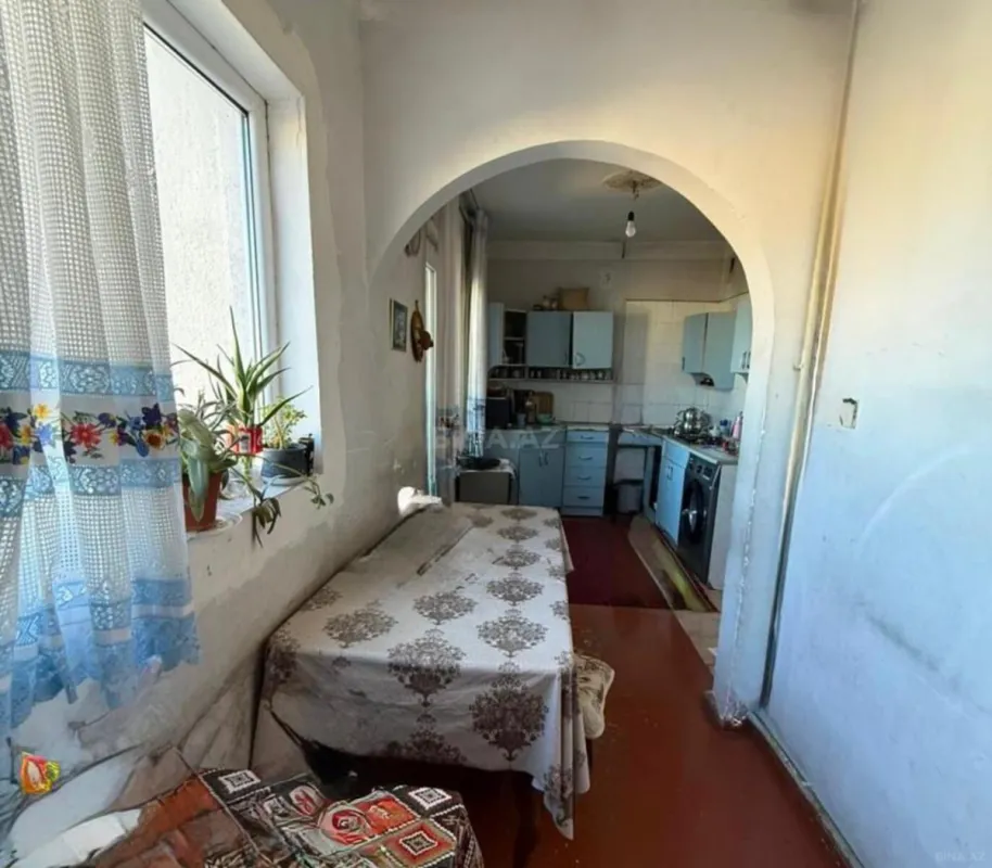 Satılır 4 otaqlı mənzil 115 m²