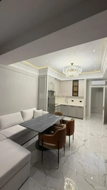 Kirayə verilir 3 otaqlı mənzil 118 m²
