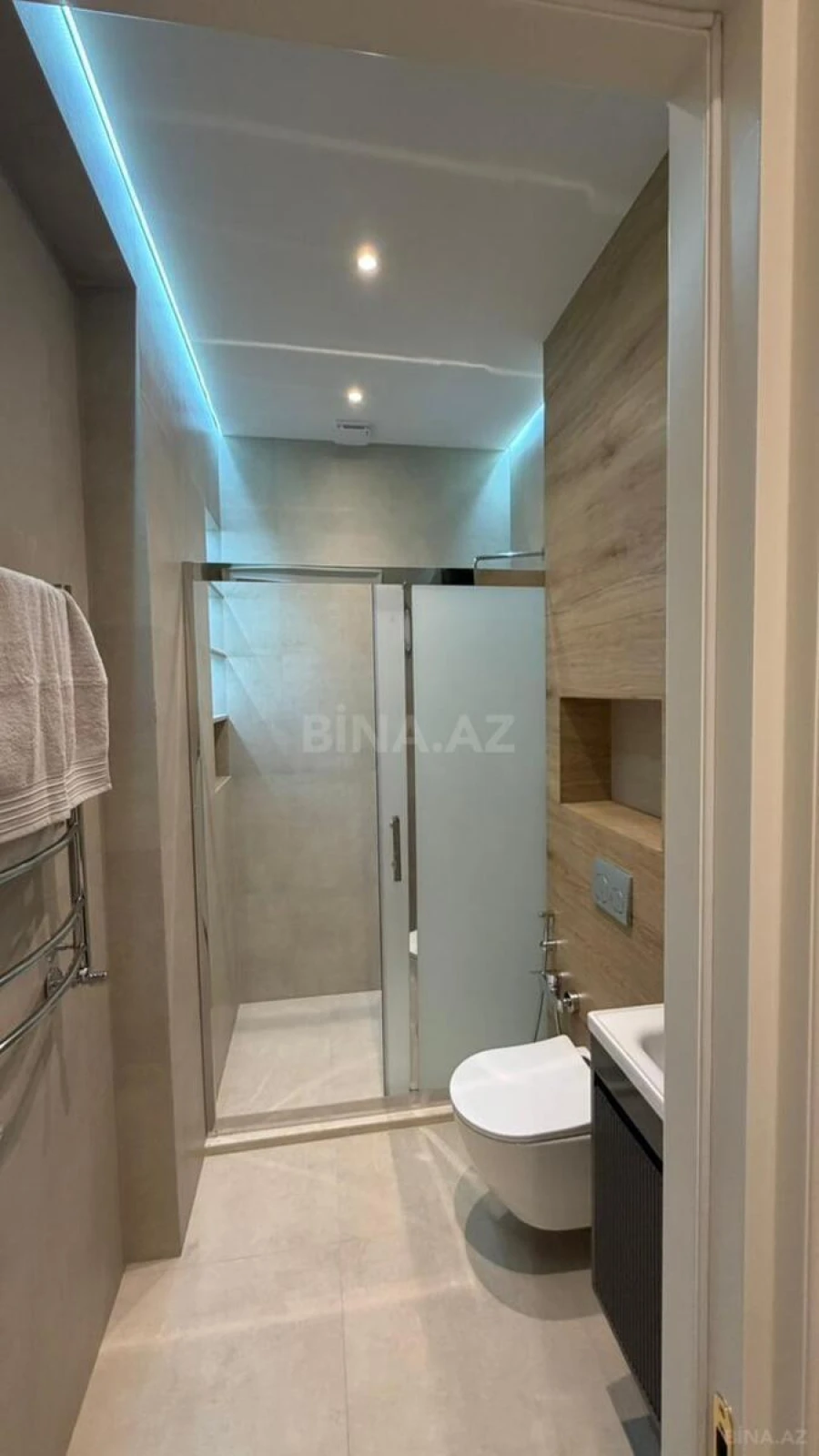 Kirayə verilir 3 otaqlı mənzil 118 m²