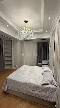 Kirayə verilir 3 otaqlı mənzil 118 m²