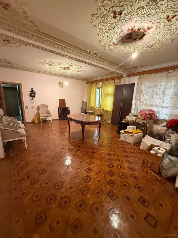 Satılır 5 otaqlı mənzil 120 m²