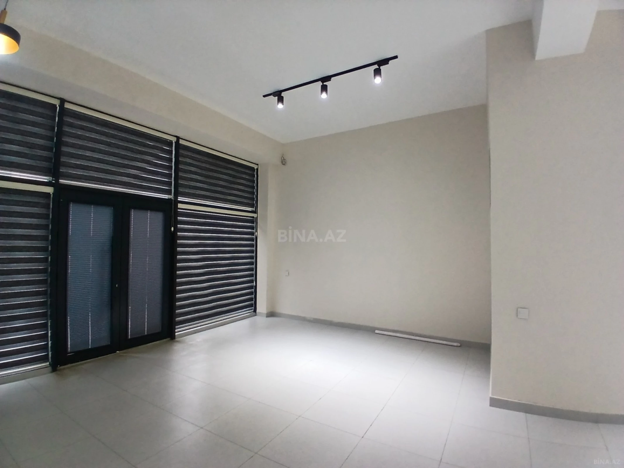 Satılır obyekt 103 m²