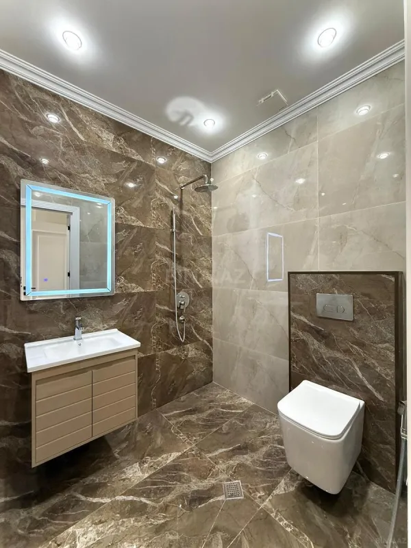 Satılır 3 otaqlı mənzil 132 m²