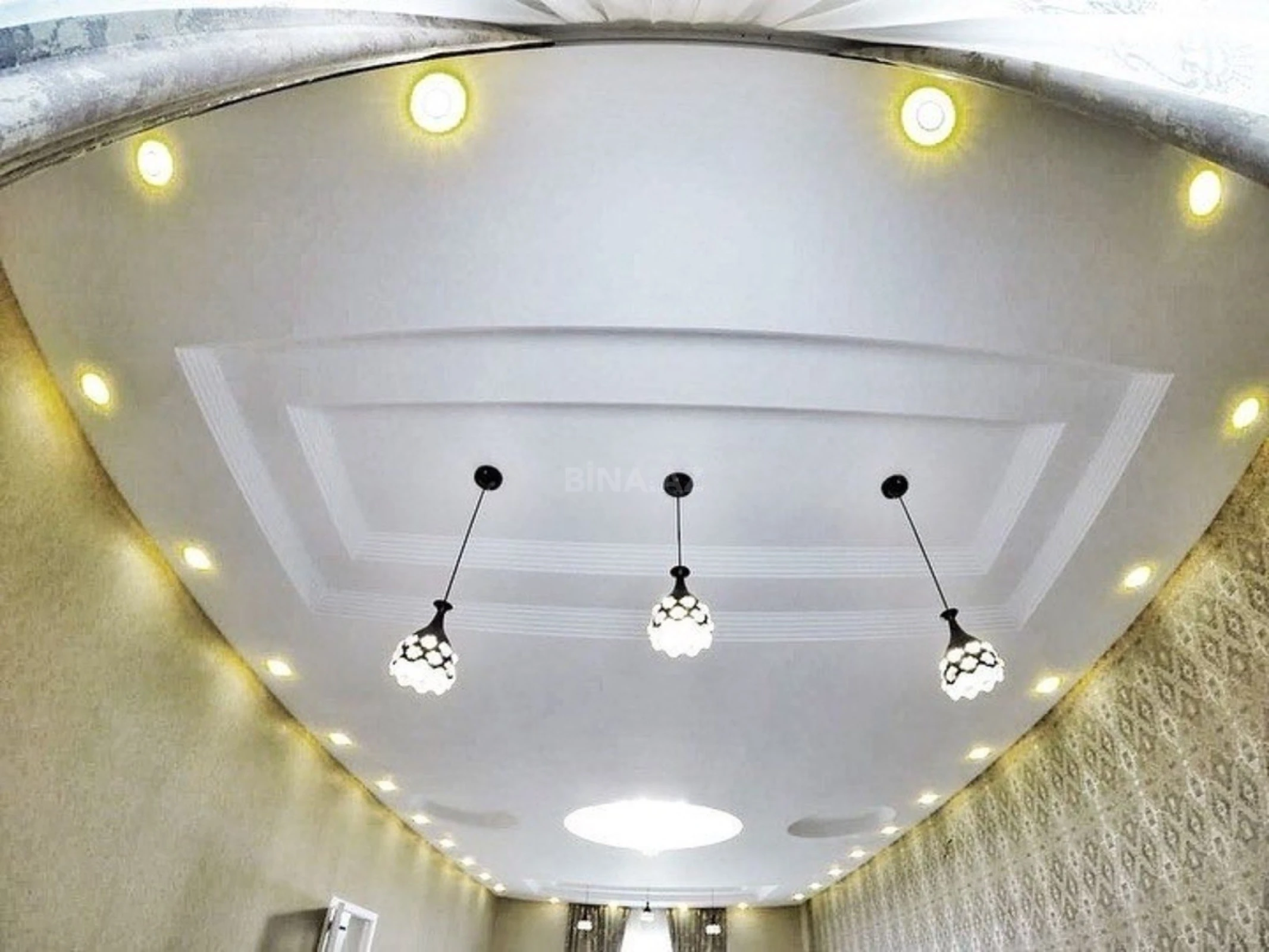 Kirayə verilir 5 otaqlı həyət evi 300 m²