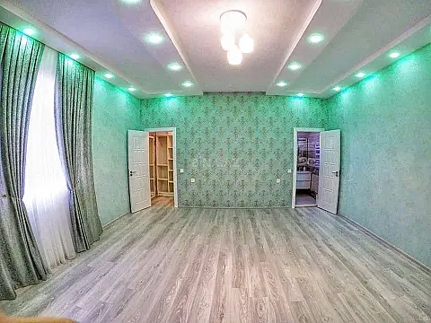 Kirayə verilir 5 otaqlı həyət evi 300 m²
