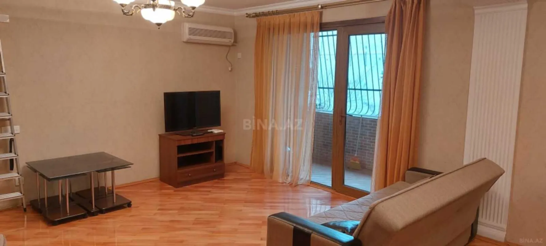 Kirayə verilir 3 otaqlı mənzil 100 m²