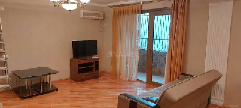 Kirayə verilir 3 otaqlı mənzil 100 m² — Bakı, Nizami 3 otaq 100.00 m²