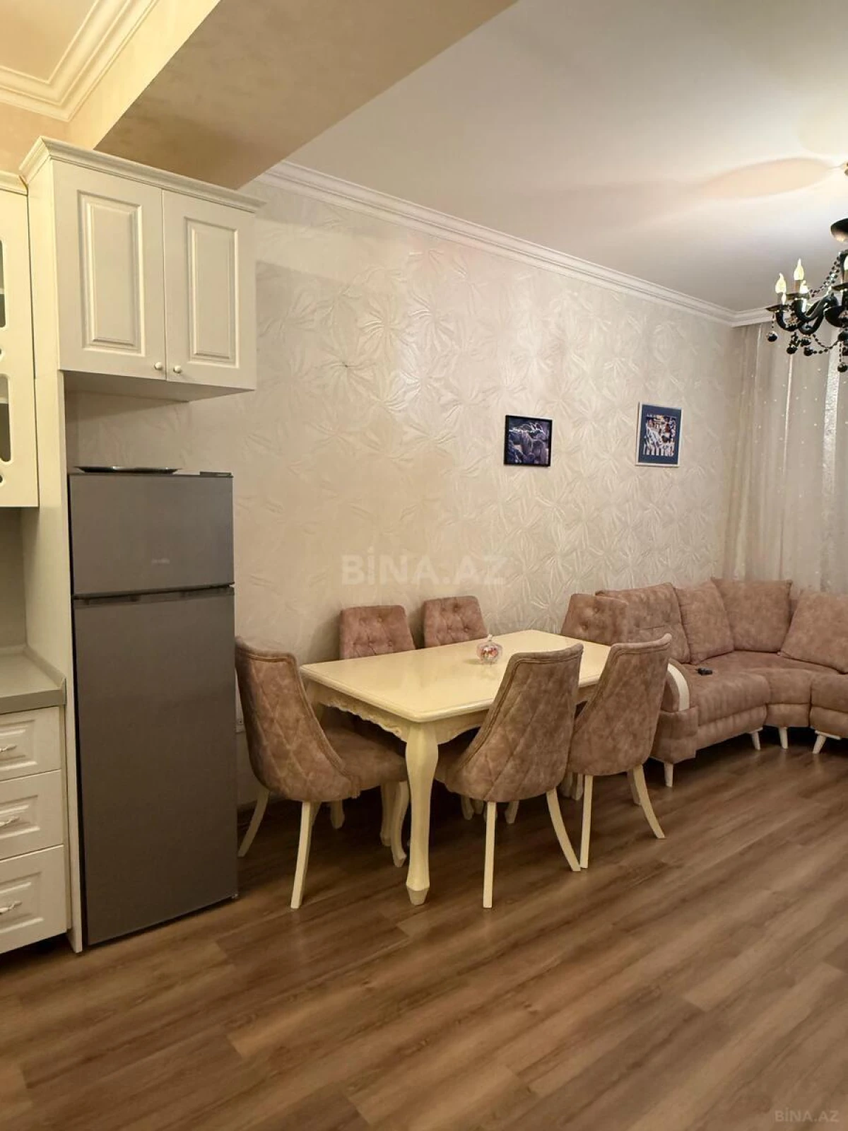 Kirayə verilir 2 otaqlı mənzil 55 m²