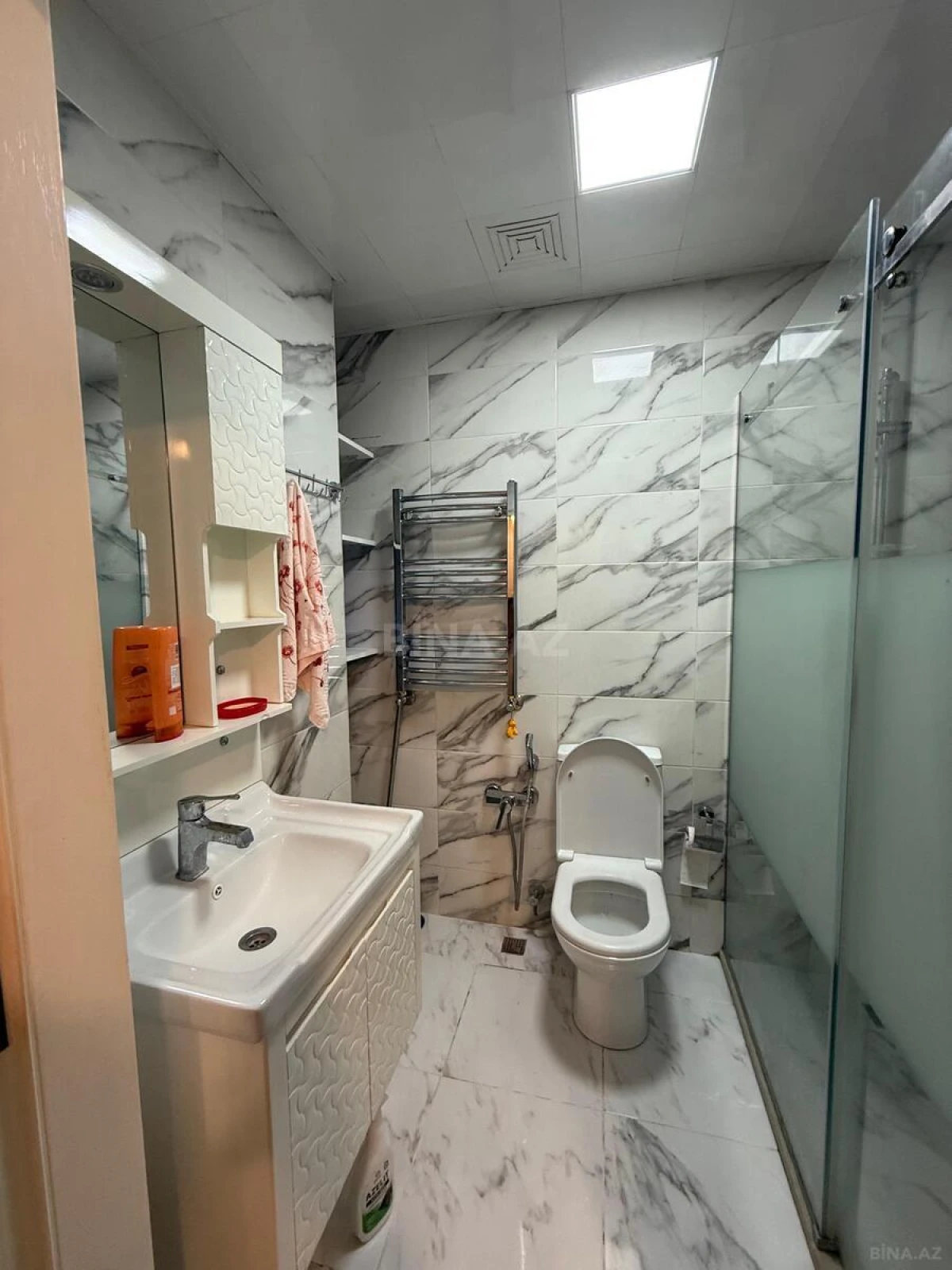 Kirayə verilir 2 otaqlı mənzil 55 m²