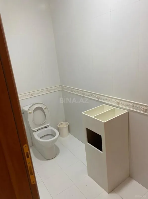 Satılır obyekt 215 m²