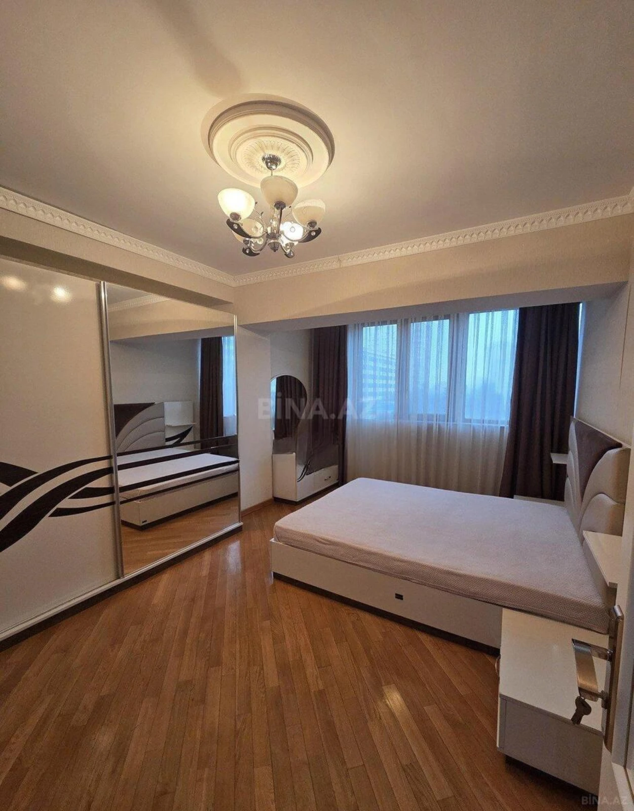 Kirayə verilir 3 otaqlı mənzil 100 m²