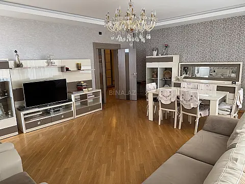 Satılır 3 otaqlı mənzil 116 m²