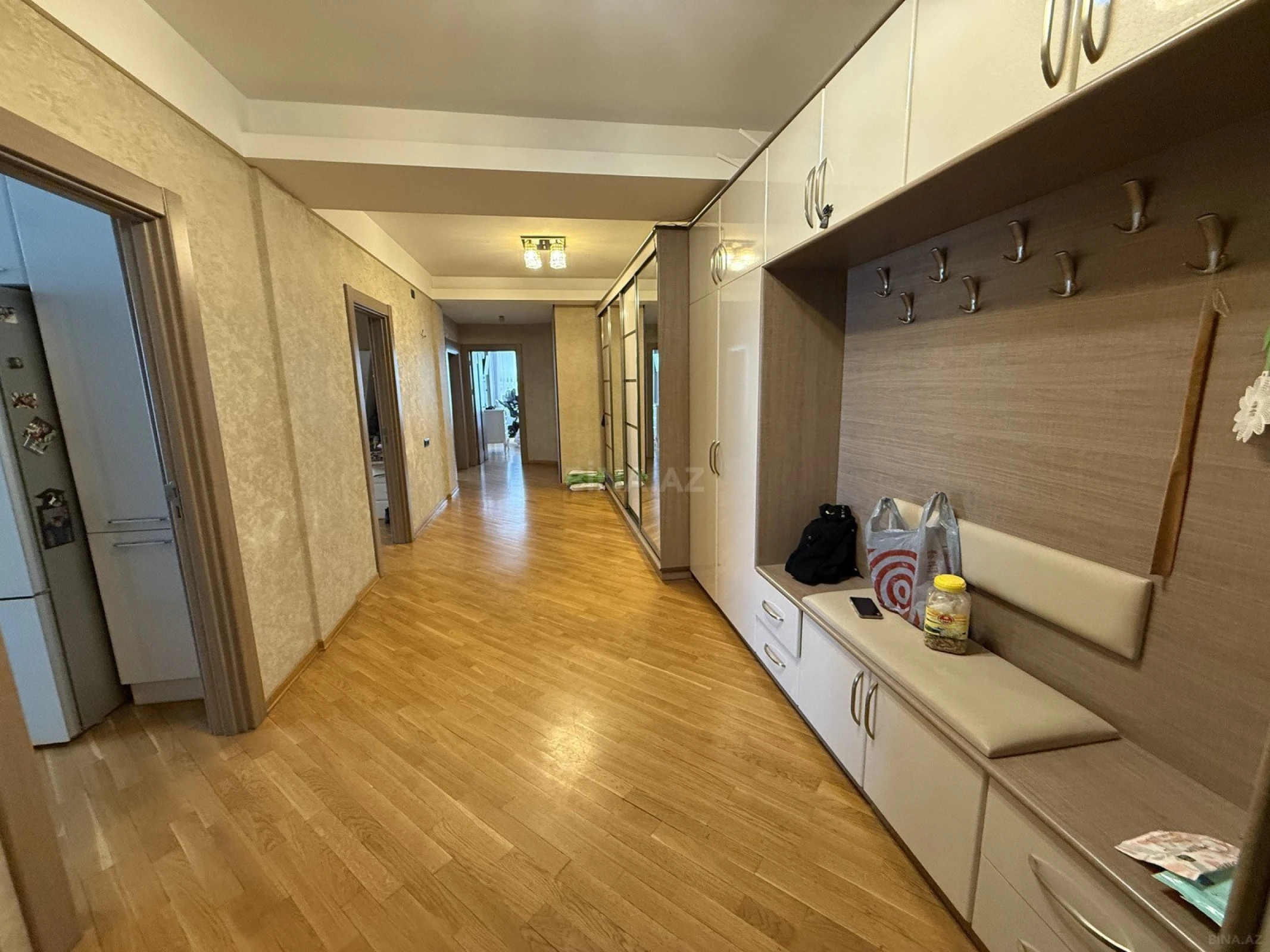 Satılır 3 otaqlı mənzil 116 m²