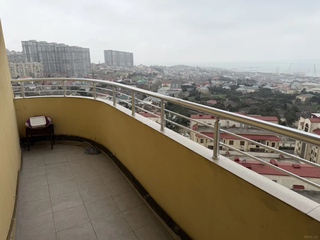 Satılır 3 otaqlı mənzil 116 m²
