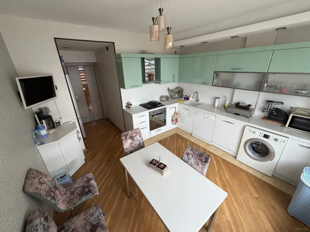 Satılır 3 otaqlı mənzil 116 m²