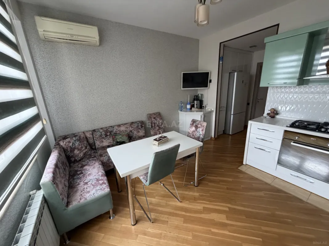 Satılır 3 otaqlı mənzil 116 m²