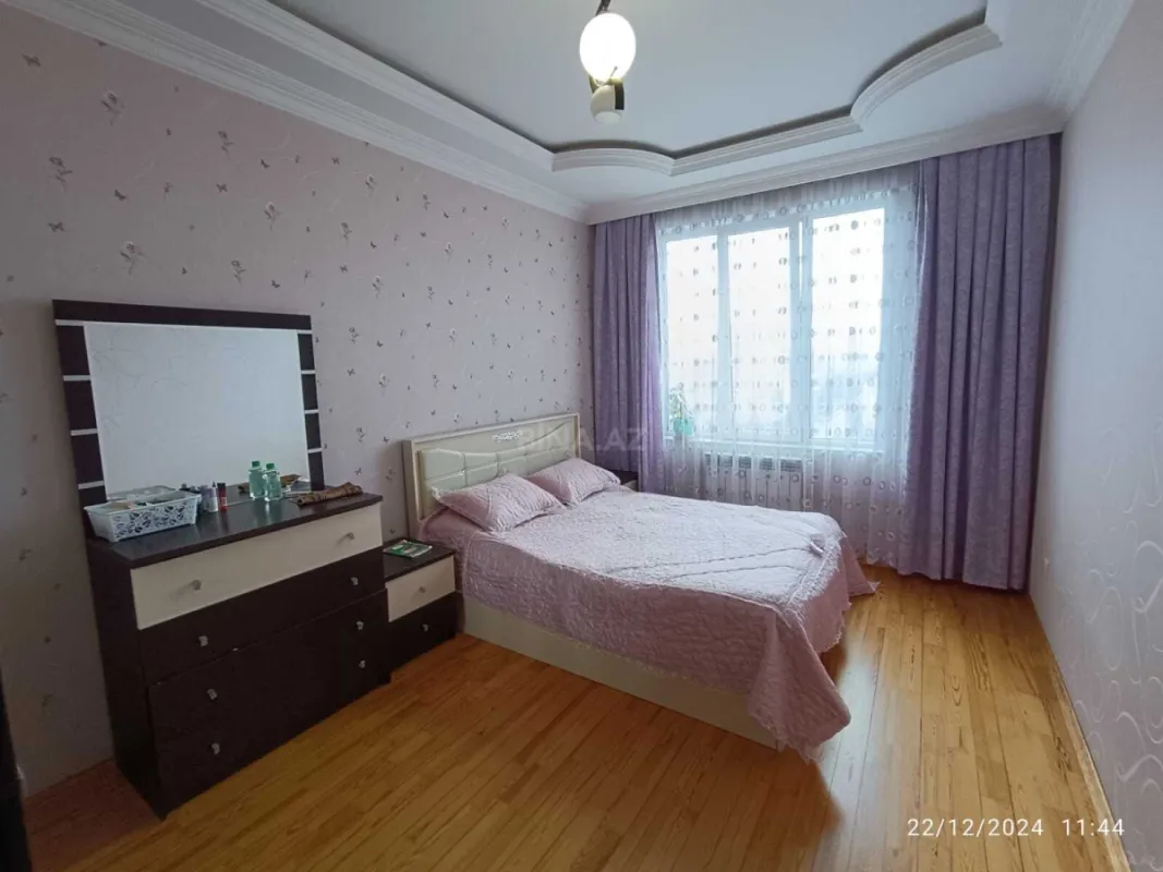 Satılır 2 otaqlı mənzil 100 m²