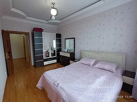 Satılır 2 otaqlı mənzil 100 m²