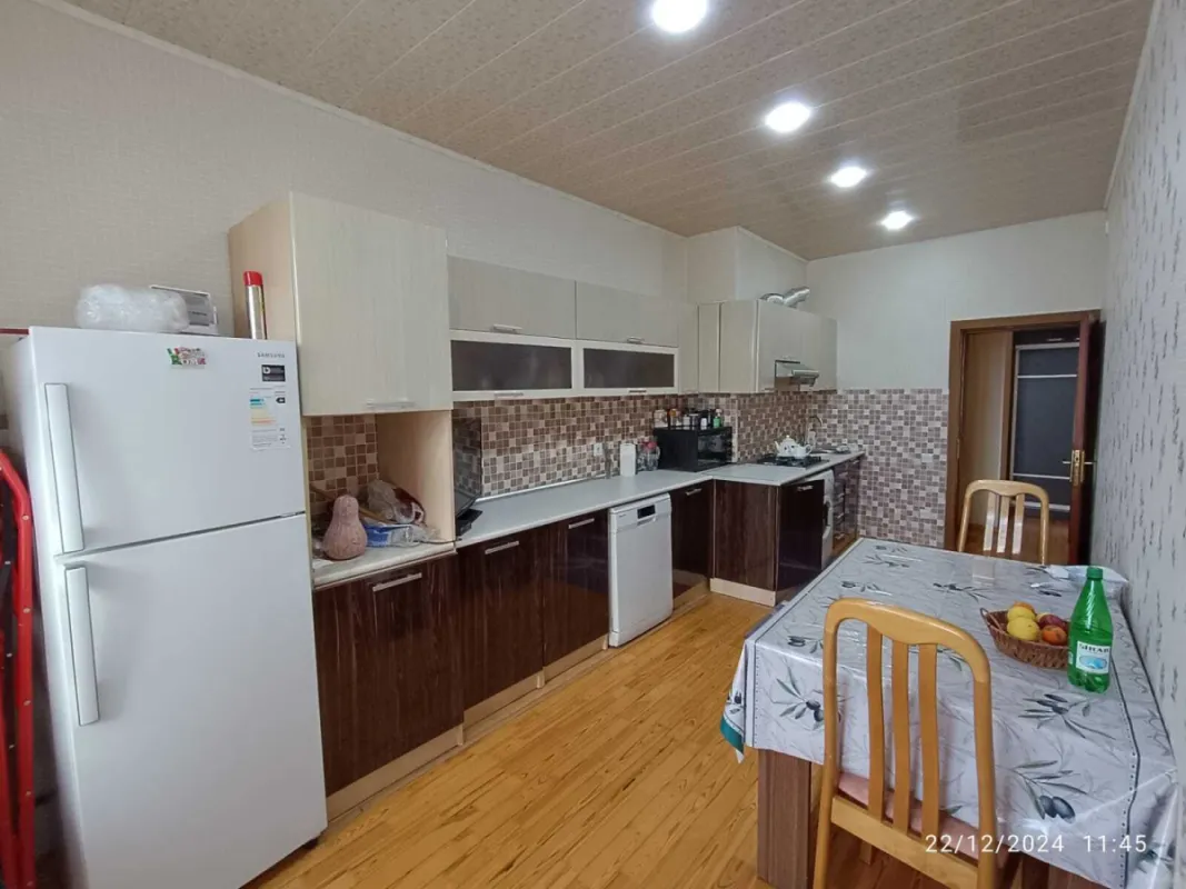 Satılır 2 otaqlı mənzil 100 m²