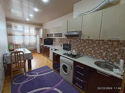 Satılır 2 otaqlı mənzil 100 m²