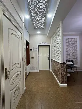 Satılır 2 otaqlı mənzil 76 m²