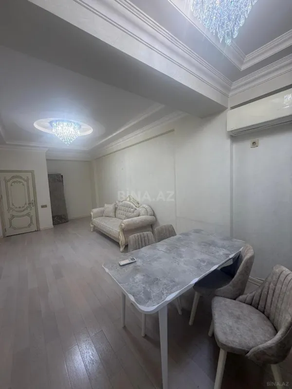 Satılır 2 otaqlı mənzil 73 m²