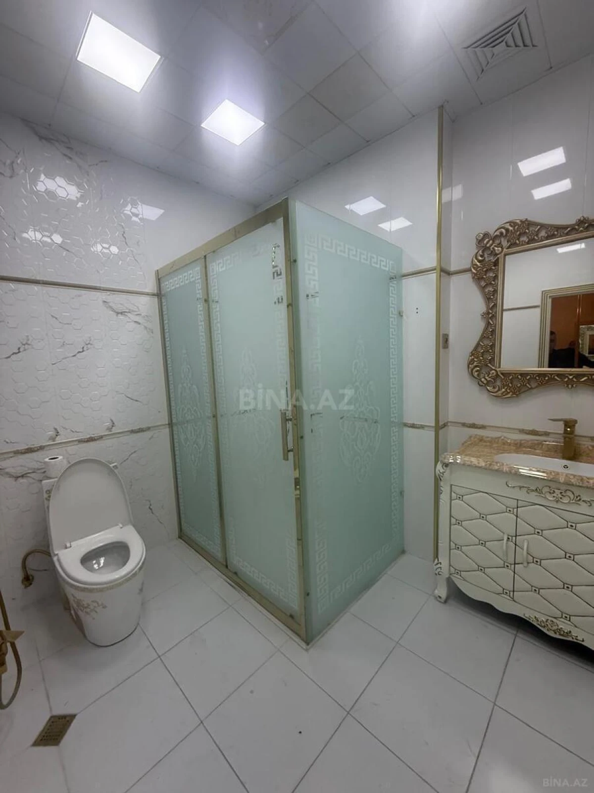 Satılır 2 otaqlı mənzil 73 m²