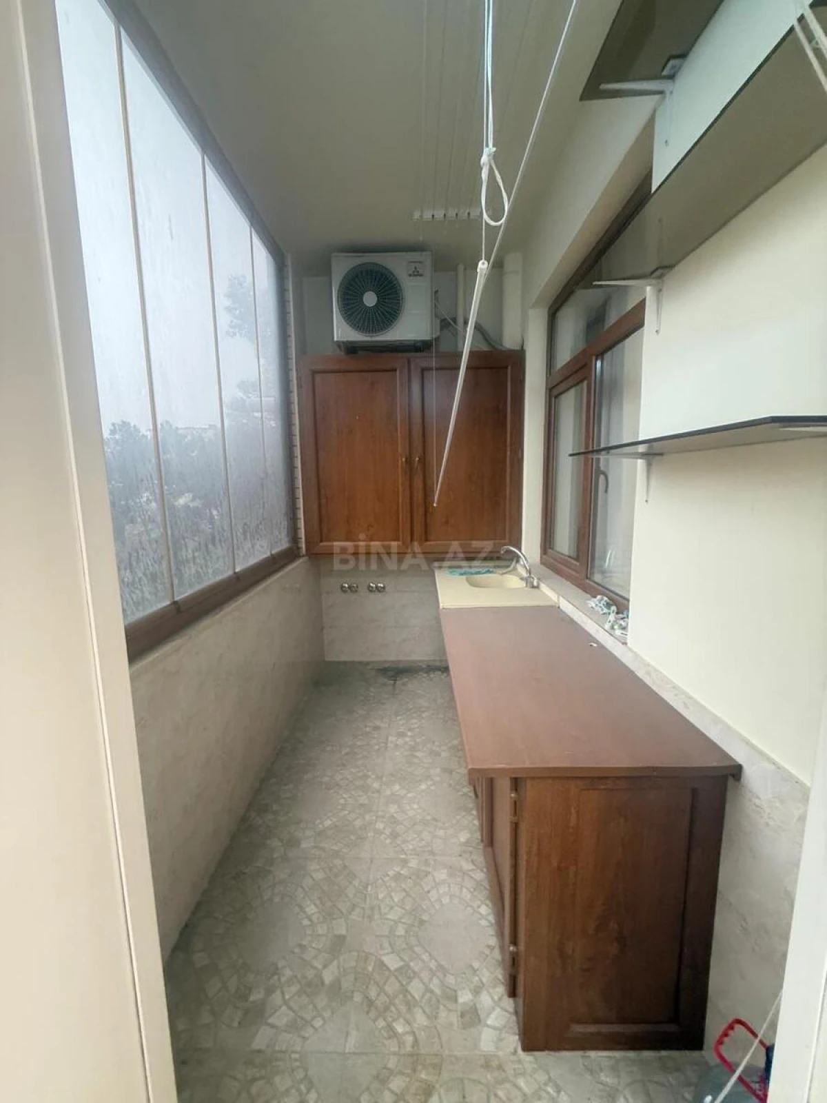 Satılır 2 otaqlı mənzil 73 m²