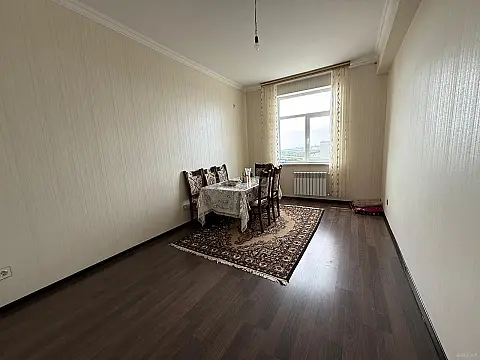 Satılır 3 otaqlı mənzil 77 m²