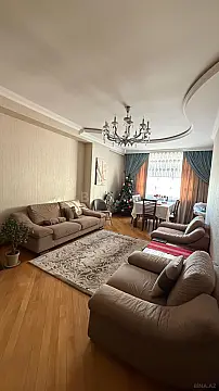 Satılır 3 otaqlı mənzil 120 m² — Bakı, İnşaatçılar 3 otaq 120.00 m²