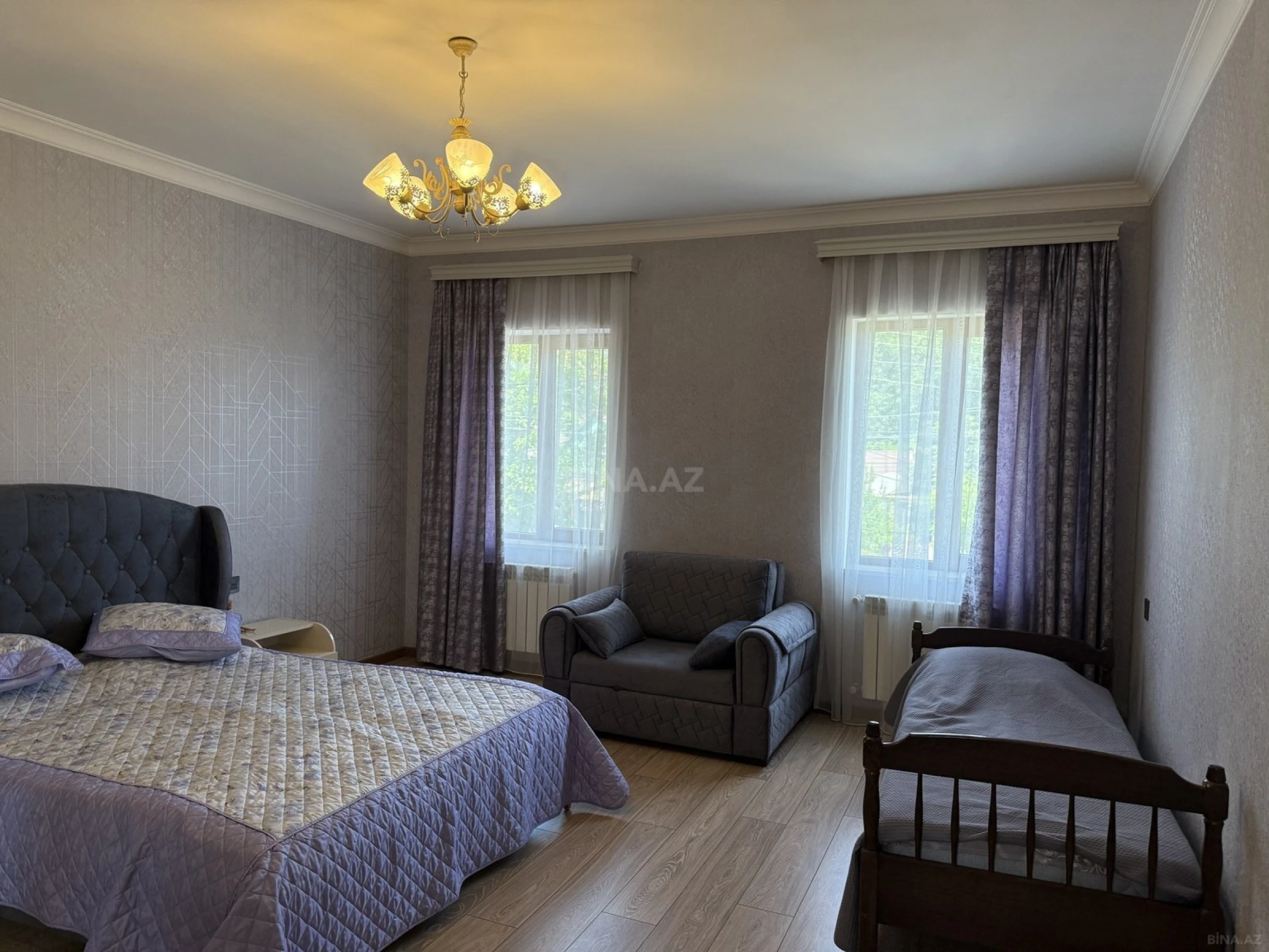 Satılır 8 otaqlı həyət evi 189 m²