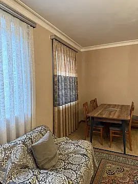 Satılır 8 otaqlı həyət evi 189 m²