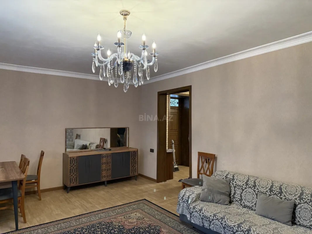 Satılır 8 otaqlı həyət evi 189 m²