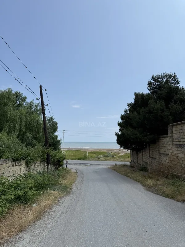 Satılır 8 otaqlı həyət evi 189 m²