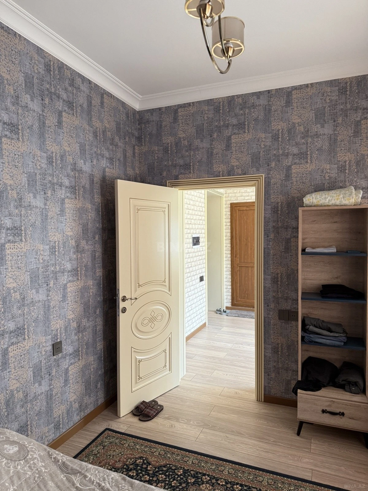 Satılır 8 otaqlı həyət evi 189 m²