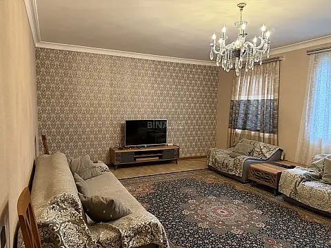 Satılır 8 otaqlı həyət evi 189 m²