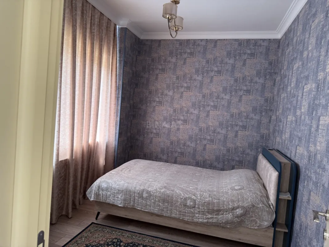 Satılır 8 otaqlı həyət evi 189 m²