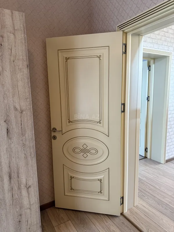 Satılır 8 otaqlı həyət evi 189 m²