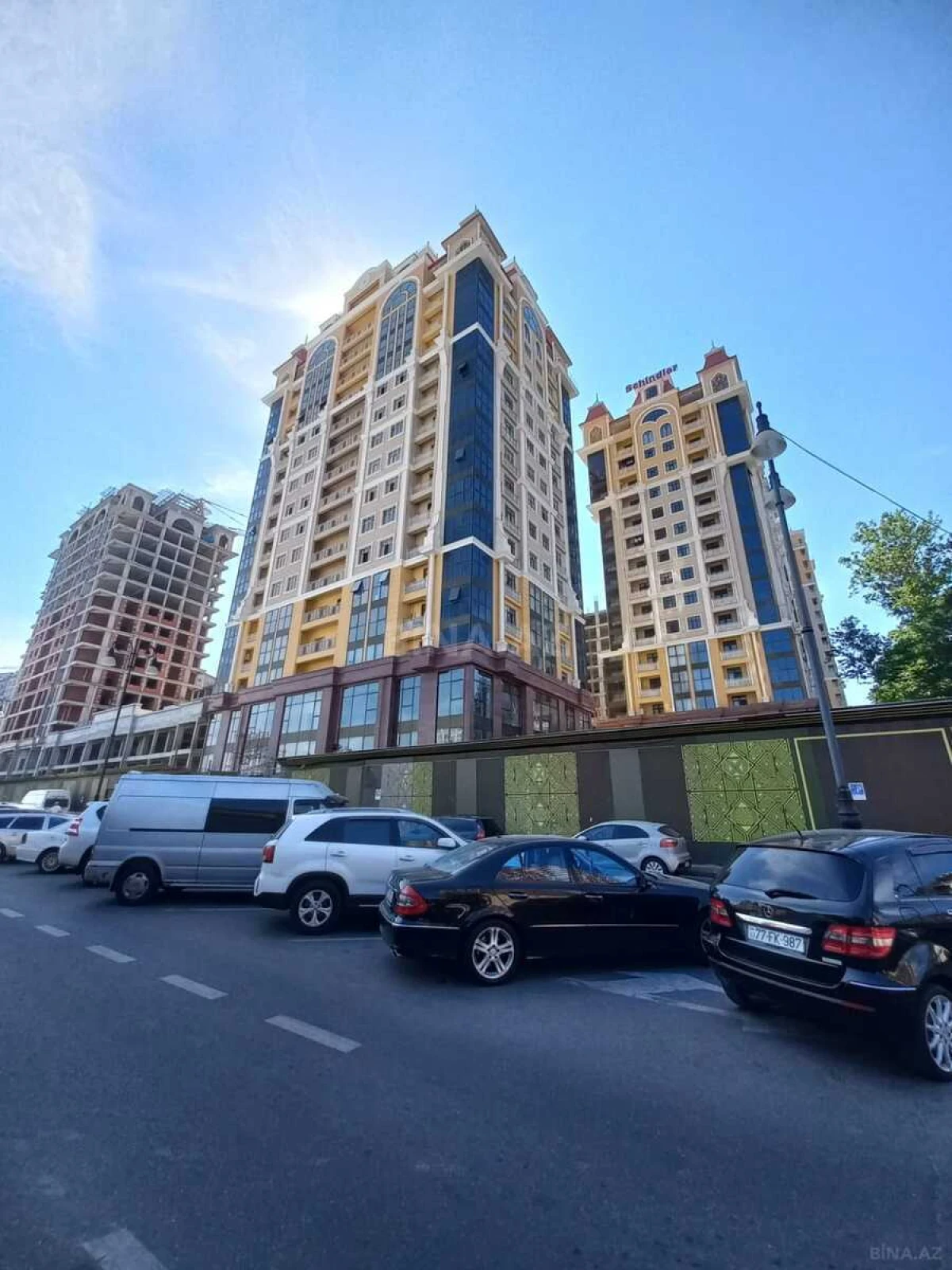 Satılır 3 otaqlı mənzil 148 m²
