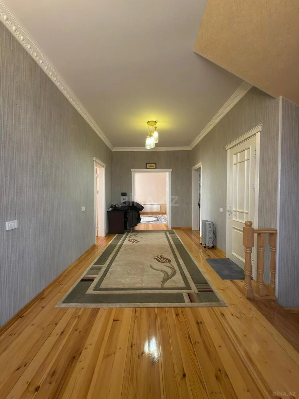Satılır 6 otaqlı həyət evi 500 m²