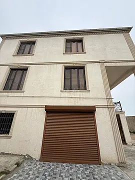 Satılır 6 otaqlı həyət evi 500 m²